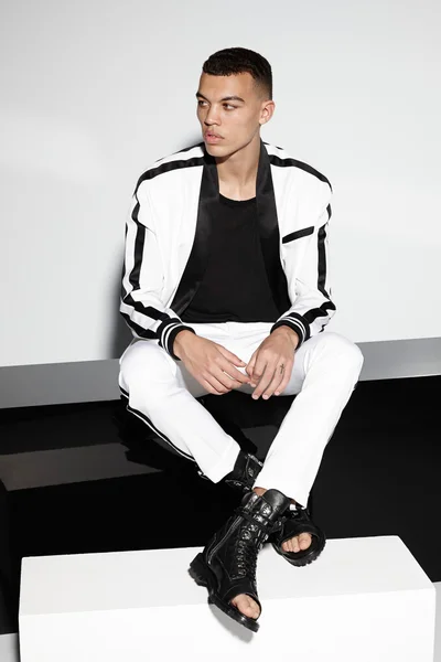 Look 8